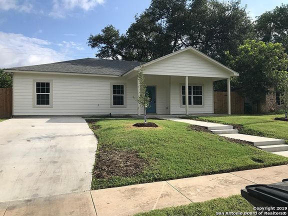 4th image of 247 Radiance Ave