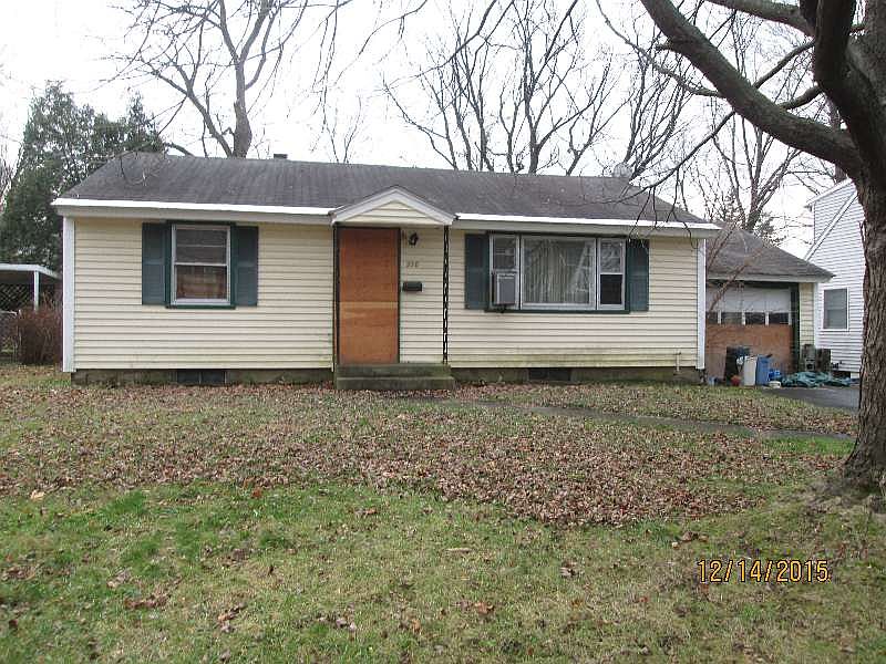 1st image of 220 Oakley Dr E