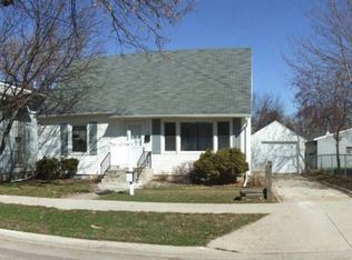 119 12th St NW, Rochester, MN 55901