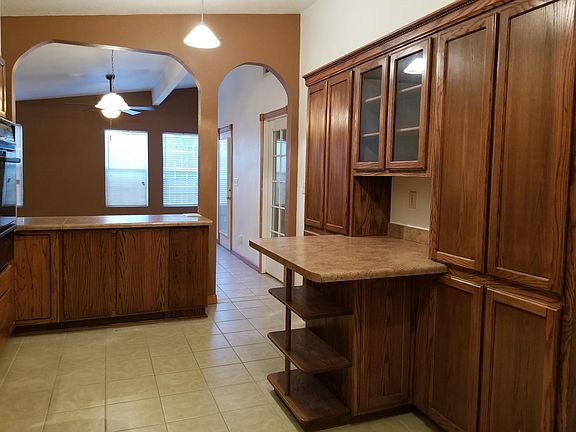 3rd image of 5025 Dearborne Dr