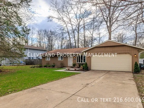 870 Robinwood Ave, Sheffield Lake, OH 44054