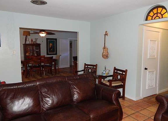 4th image of 611 Wilshire Pl