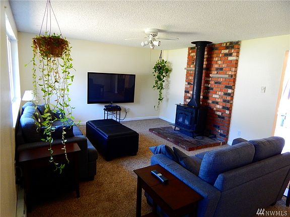5th image of 108 3rd Ave S