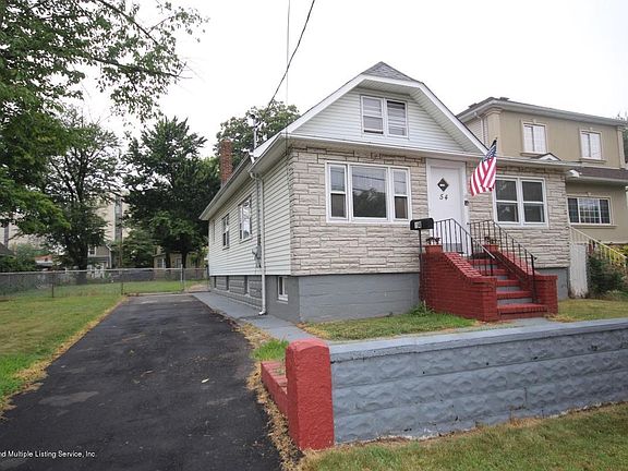 2nd image of 54 Arlington Ave