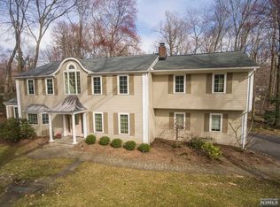 63 Old Farms Rd, Woodcliff Lake, NJ 07677