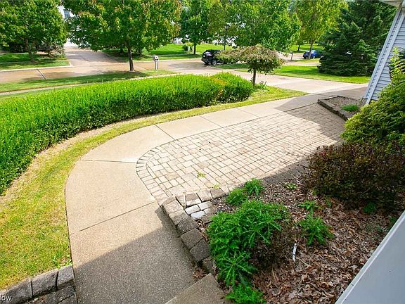 5th image of 1075 Dover Dr