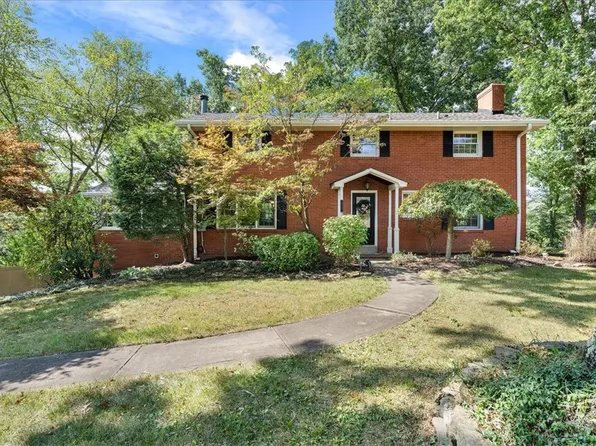 111 W Edgewood Dr, Canonsburg, PA 15317