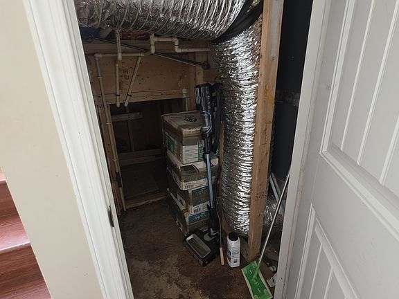 5th image of 1315 K St SE