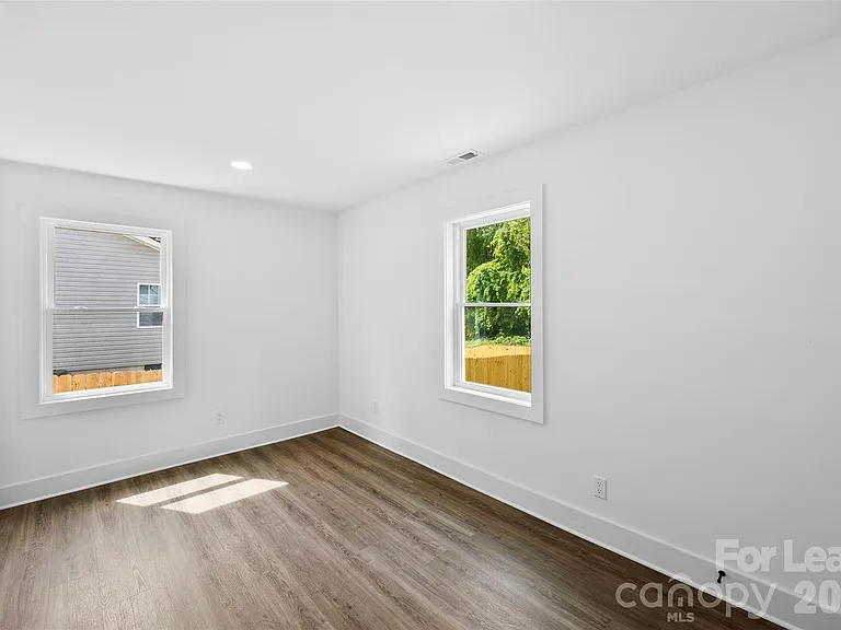 2942 Reid Ave — Photo 19