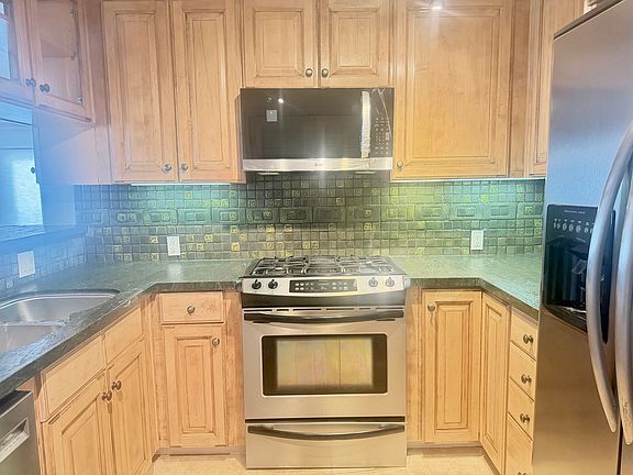 2nd image of 1920 Malcolm Ave Unit 402