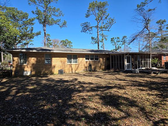 2nd image of 1207 Thomwal St