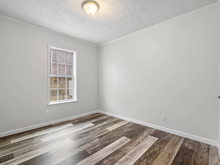 122 Lisas Way — Photo 9