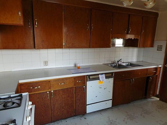 2nd image of 518 Wilson Ave