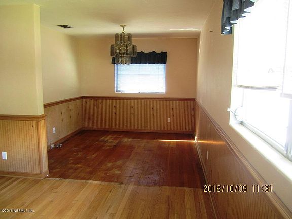 4th image of 5640 Coppedge Ave