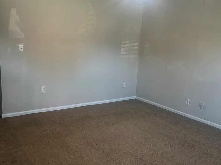 1212 Allen Rd — Photo 2
