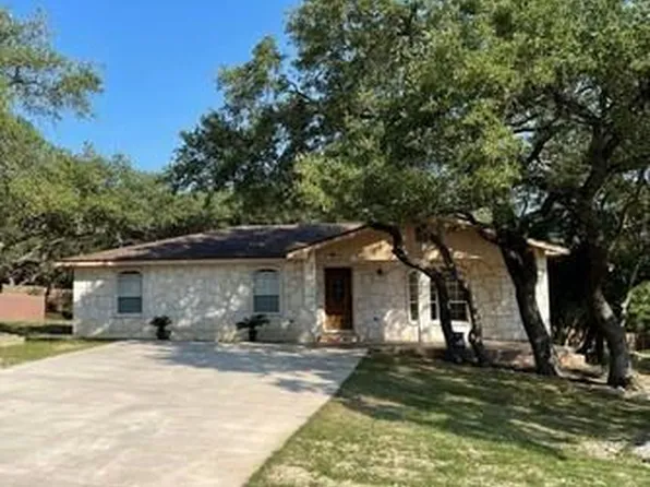 1285 Canyon Bnd, Canyon Lake, TX 78133