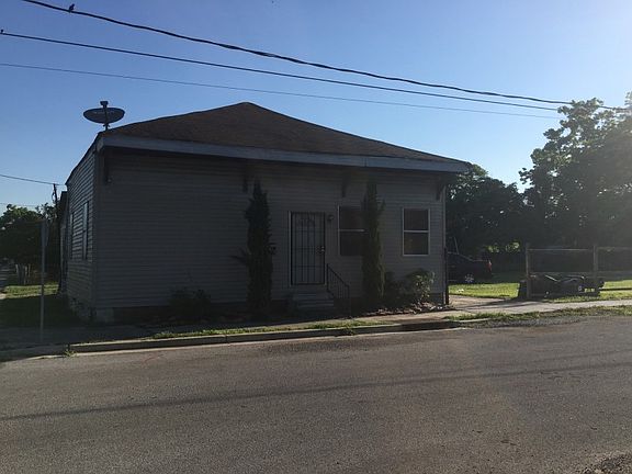 3rd image of 1400 Evelina St