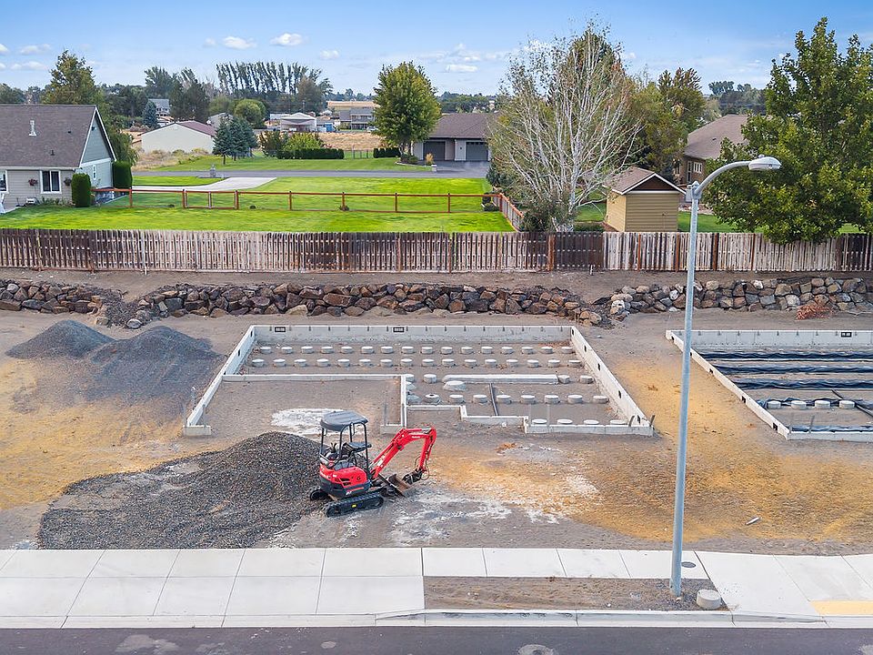 4502 W Thrush ST by Aho Construction