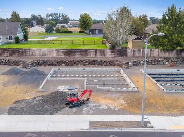 4502 W Thrush St, Moses Lake, WA 98837