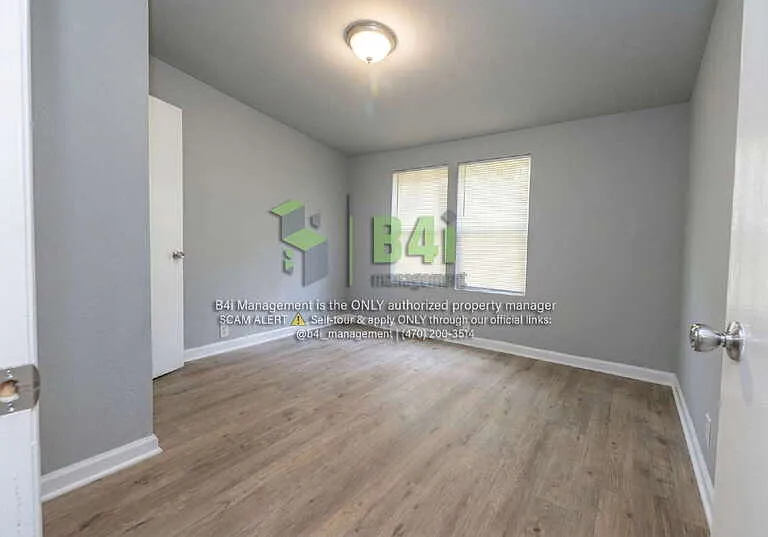 355 Steele Dr — Photo 15