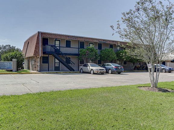 2nd image of 730 S Lewis St APT 3
