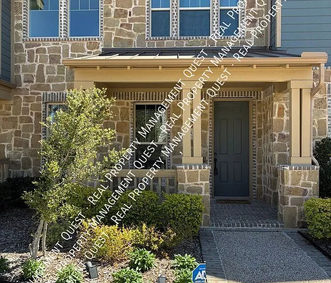 4553 Cypress Thorn Dr — Photo 1
