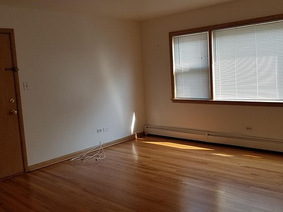 4th image of 7410 N Harlem Ave APT 1E