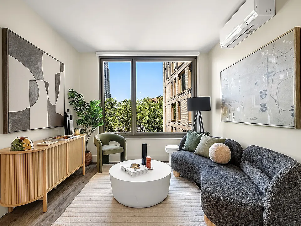 65 Dupont St #320