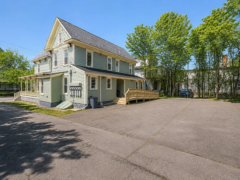523 Sarah St #B — Photo 12
