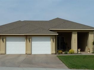 604 Big Sky Dr, Richland, WA 99352