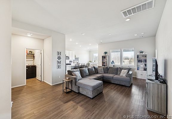 4th image of 1503 Bluestem Dr