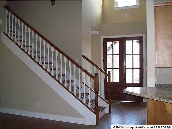 2nd image of 6890 Dakota Cir