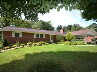 15 Starnes Cove Dr, Asheville, NC 28806