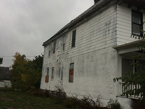 3rd image of 261 Walden Ave