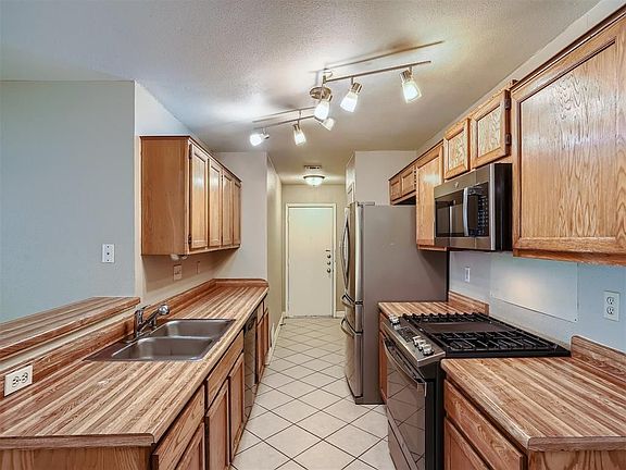 5th image of 501 Greenlawn Blvd