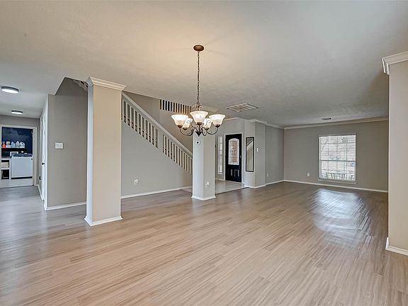 5th image of 1107 Blue Leaf Dr
