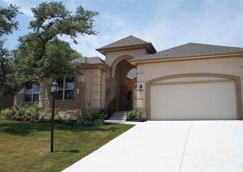 1st image of 217 Lake Como Dr