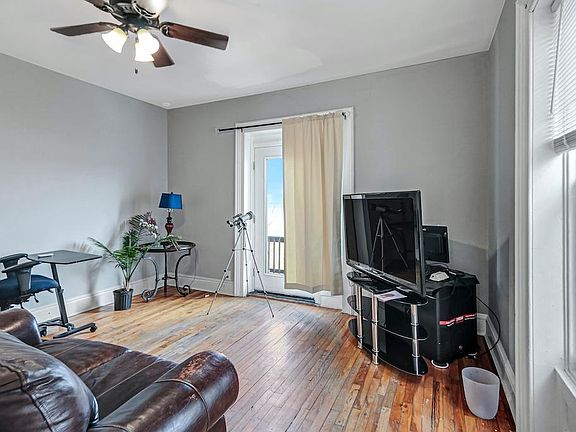 4th image of 176 Montgomery St Floor 2