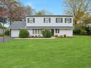 32 Lambert Lane, New Rochelle, NY 10804