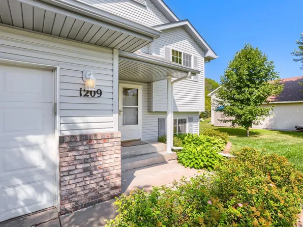 1209 Roberts Rd, Buffalo, MN 55313