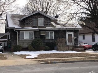 457 Pearl St, Oceanside, NY 11572