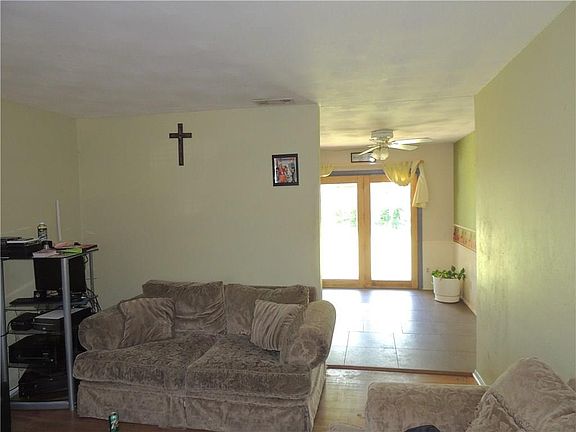 3rd image of 4717 Cornell Dr