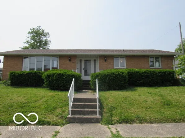 1333 S B St, Elwood, IN 46036
