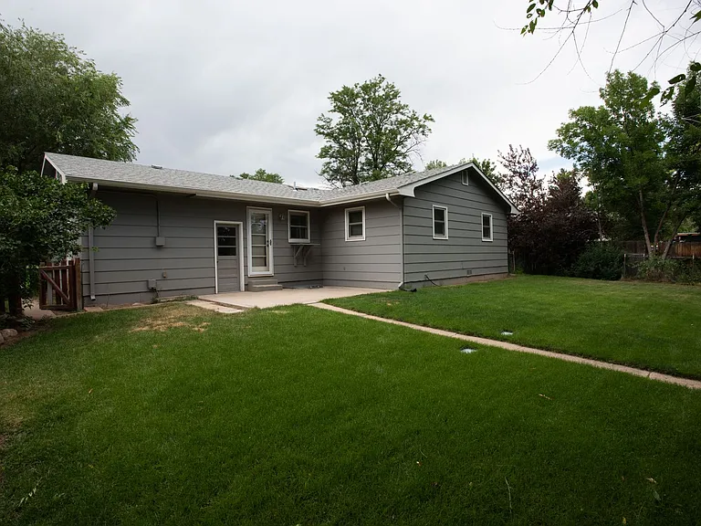 1060 Briarwood Rd — Photo 20