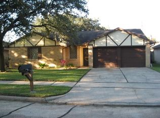 9735 Charmont Rd, La Porte, TX 77571