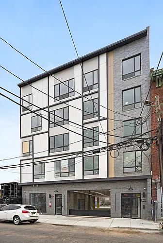 Clark street apartments Photo 1