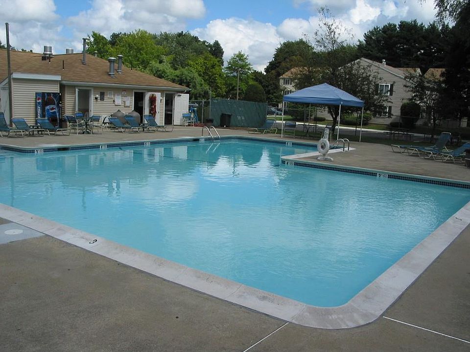 2nd image of 49 Village Brook Ln APT 7