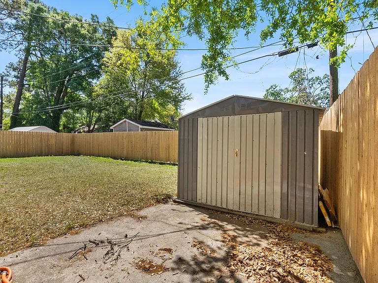 2215 Utah St — Photo 25