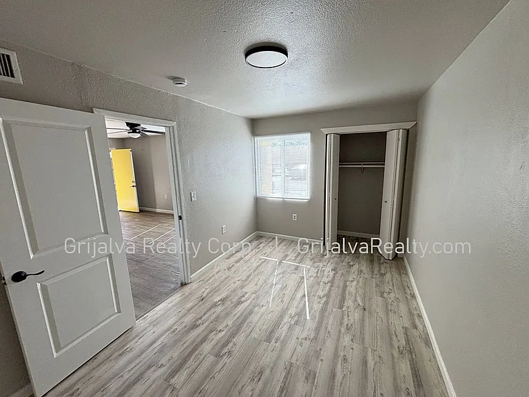 2322 Elaine Blvd — Photo 14