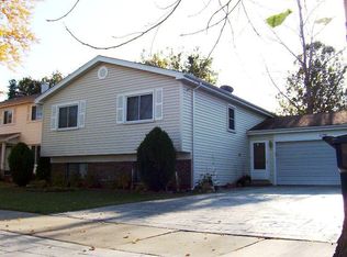 1127 Hunter St, Lombard, IL 60148